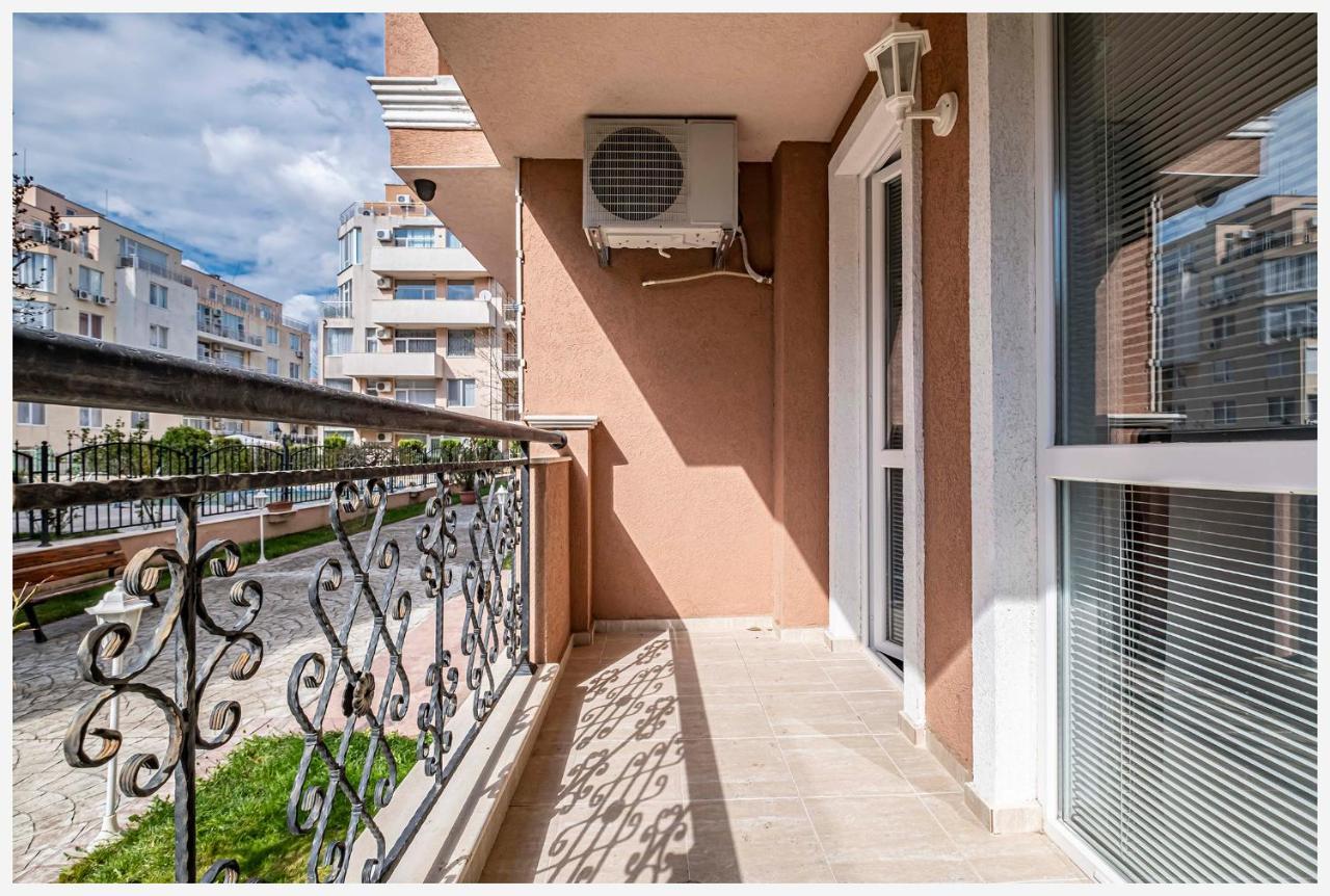 Casa Rossa 1 Apartment Sunny Beach Exterior photo